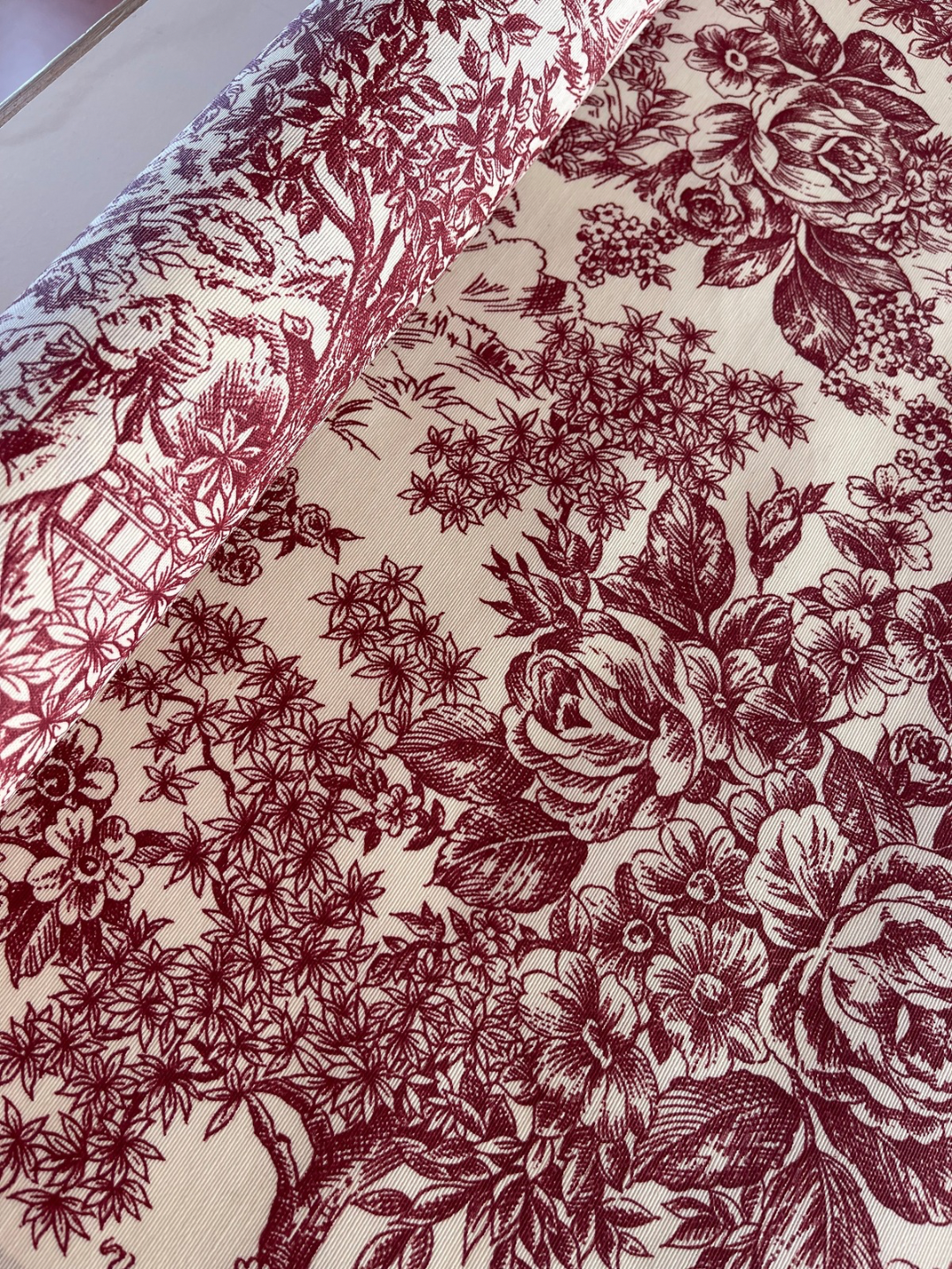 Romántico - Romántico Burdeos